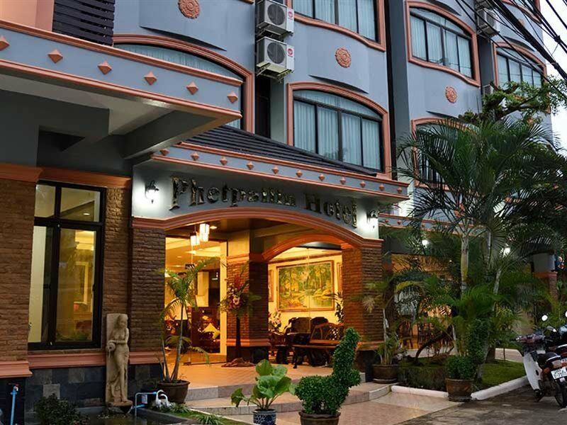 Krabi Phetpailin Hotel Exterior photo